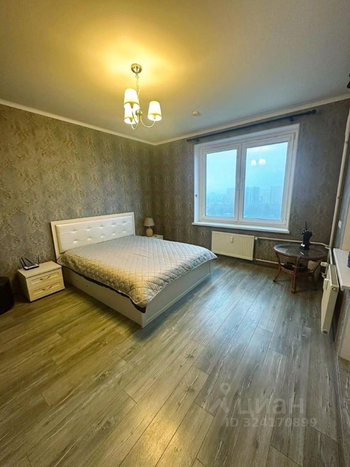 Аренда 1-комн квартиры на вторичном рынке Мурино, площадь Привокзальная, 3к4