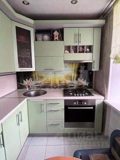Продажа 3-комн квартиры на вторичном рынке Кириши, улица Строителей, 26