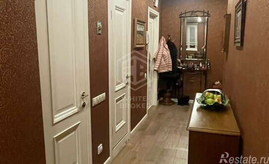 Продажа 3-комн квартиры на вторичном рынке Онежская улица,  д. 22