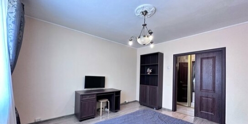 2-комн квартира улица Маршала Полубоярова,  д. 2