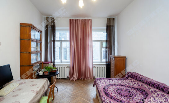 Продажа 4-комн квартиры на вторичном рынке ул Яблочкова,  д. 1