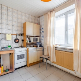 Продажа 1-комн квартиры на вторичном рынке Яхтенная ул,  д. 12,  к. 1