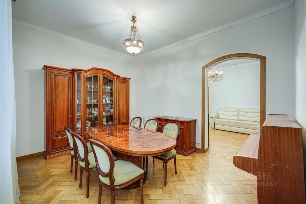 Продажа 4-комн квартиры на вторичном рынке улица Покровка, 41С2