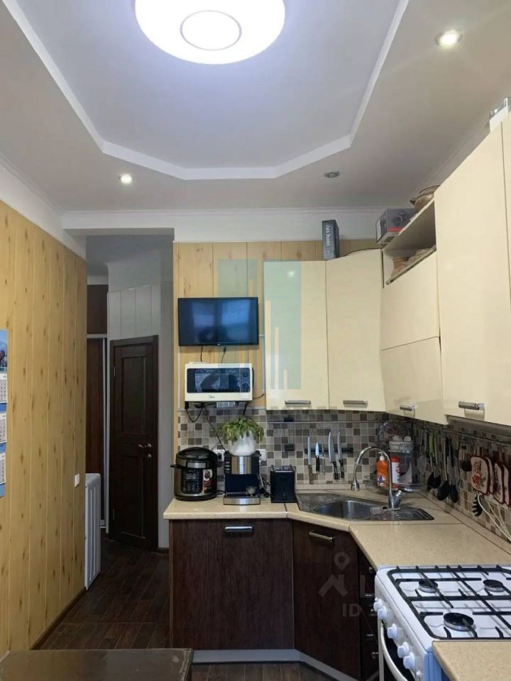 Продажа 3-комн квартиры на вторичном рынке с. Новый Быт, улица Новая, 2