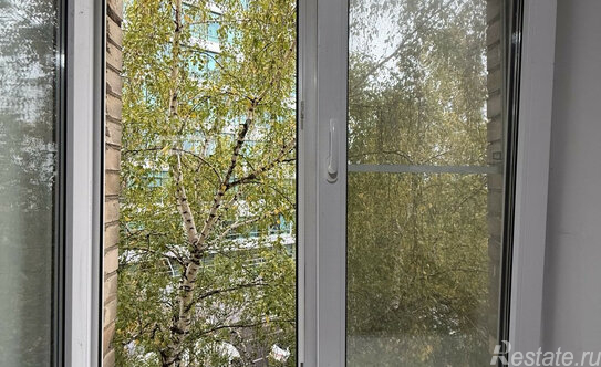 Продажа 2-комн квартиры на вторичном рынке 60-летия Октября пр-кт,  д. 10/1