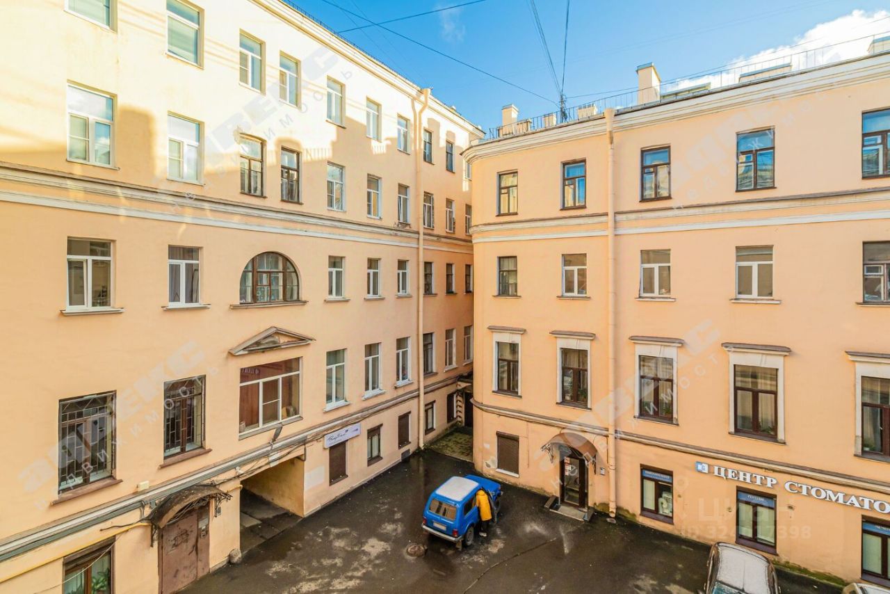 Продажа 3-комн квартиры на вторичном рынке Гороховая улица, 46