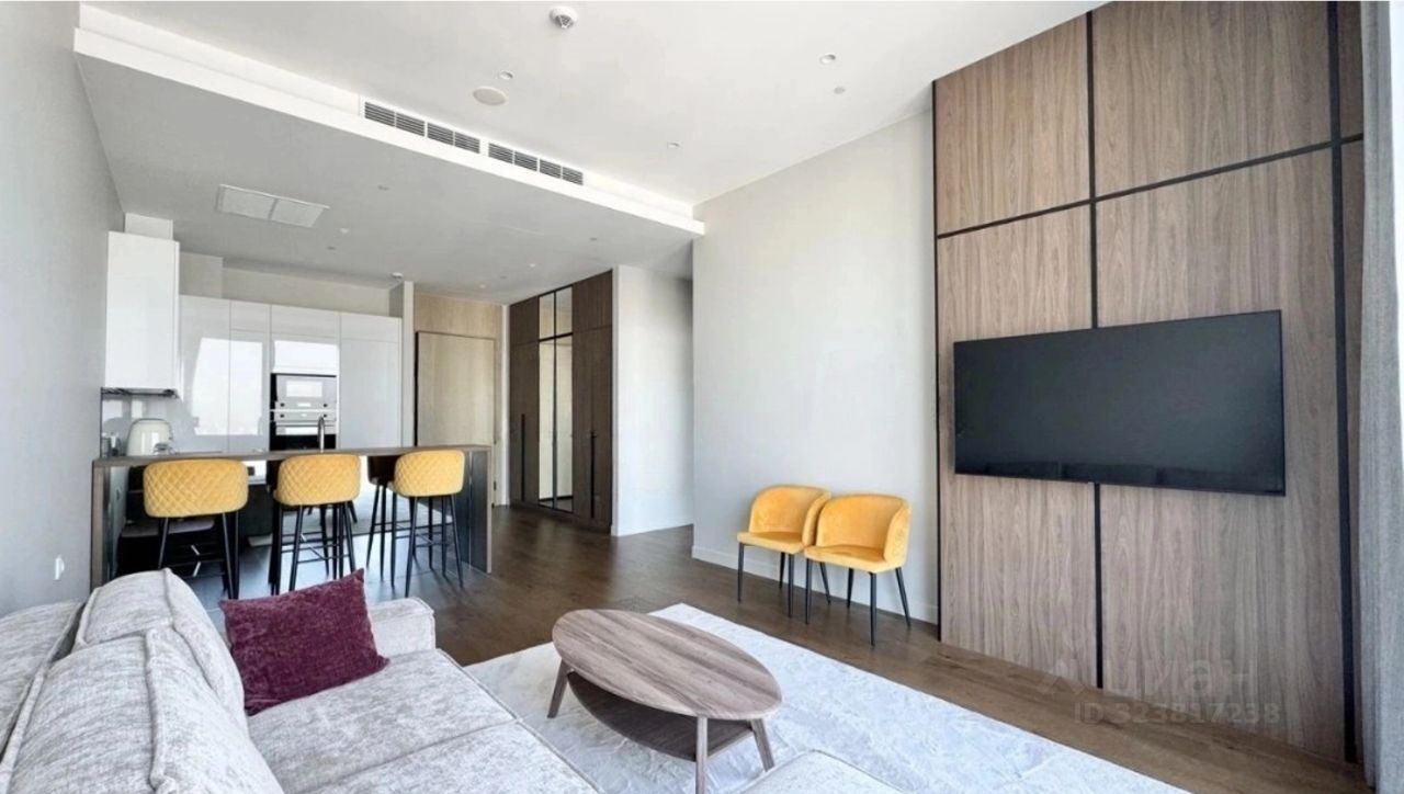 Продажа 2-комн квартиры на вторичном рынке 1-й Красногвардейский проезд, 22с1