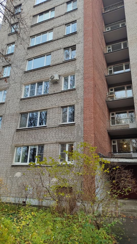 Продажа 1-комн квартиры на вторичном рынке Дрезденская улица, 26