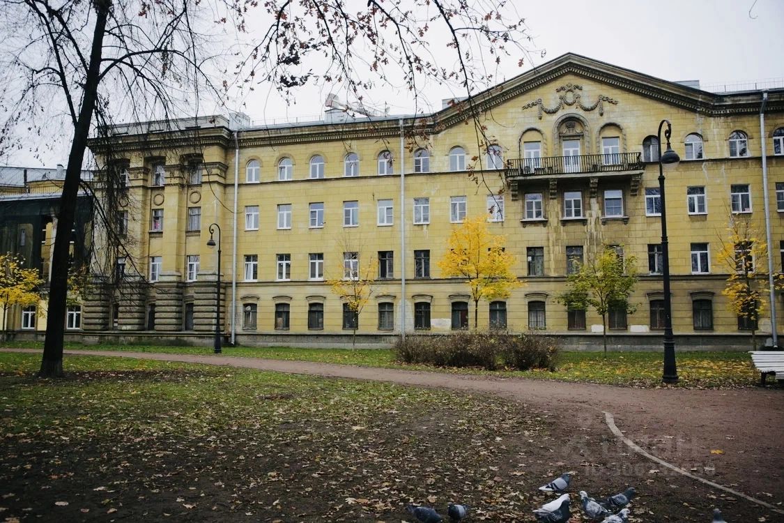 Продажа 6-комн квартиры на вторичном рынке Малодетскосельский проспект, 29