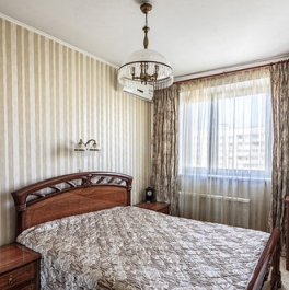 Продажа 3-комн квартиры на вторичном рынке Луганская улица,  д. 7 к1