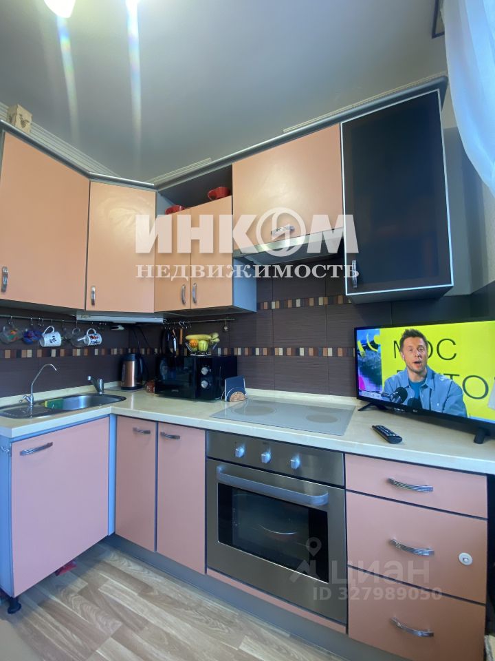 Продажа 3-комн квартиры на вторичном рынке Новочеркасский бульвар, 26