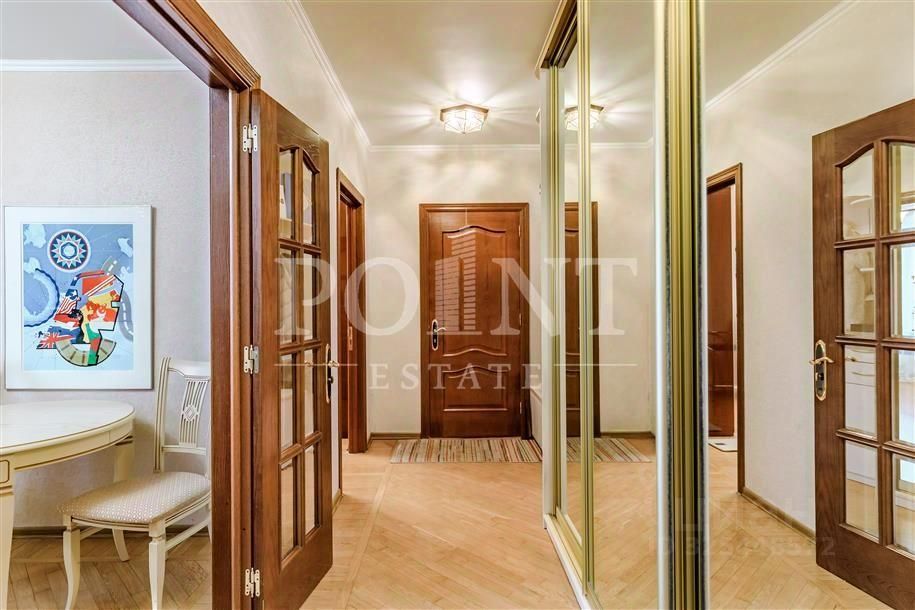 Продажа 3-комн квартиры на вторичном рынке Кутузовский проспект, 8