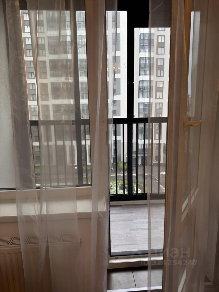 Аренда 2-комн квартиры на вторичном рынке улица Верхне-Каменская, 9к1