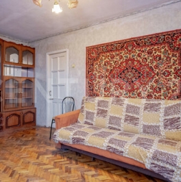 Продажа 2-комн квартиры на вторичном рынке Петергоф г, Санкт-Петербургский пр-кт,  д. 52