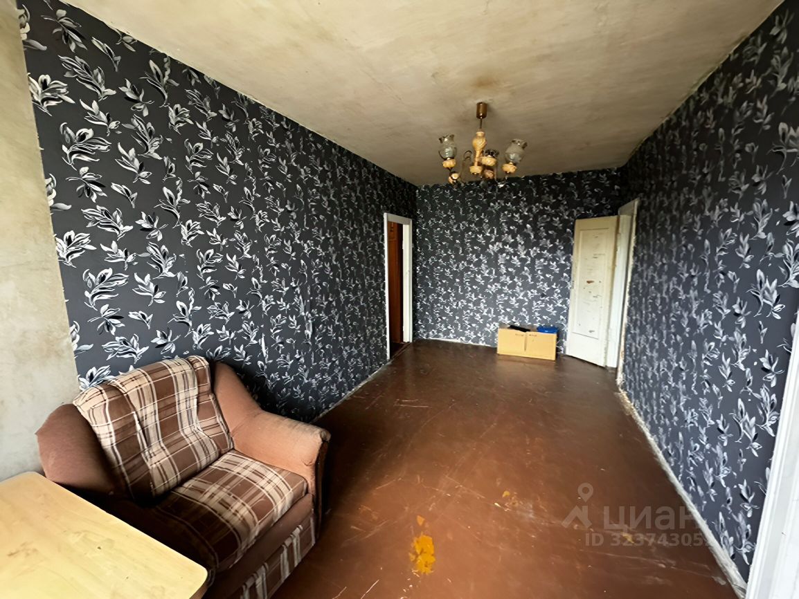 Продажа 3-комн квартиры на вторичном рынке пос. Молодежный, 14