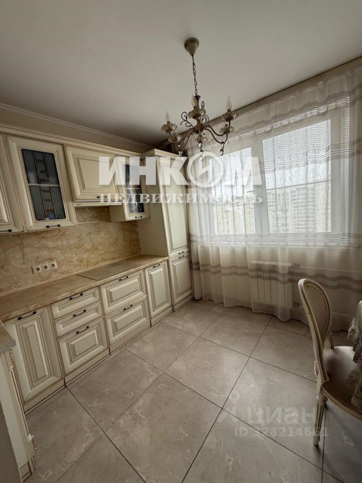 Продажа 3-комн квартиры на вторичном рынке Веневская улица, 5
