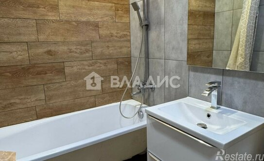 Продажа 2-комн квартиры на вторичном рынке Радиальная 6-я ул,  д. 3 к2