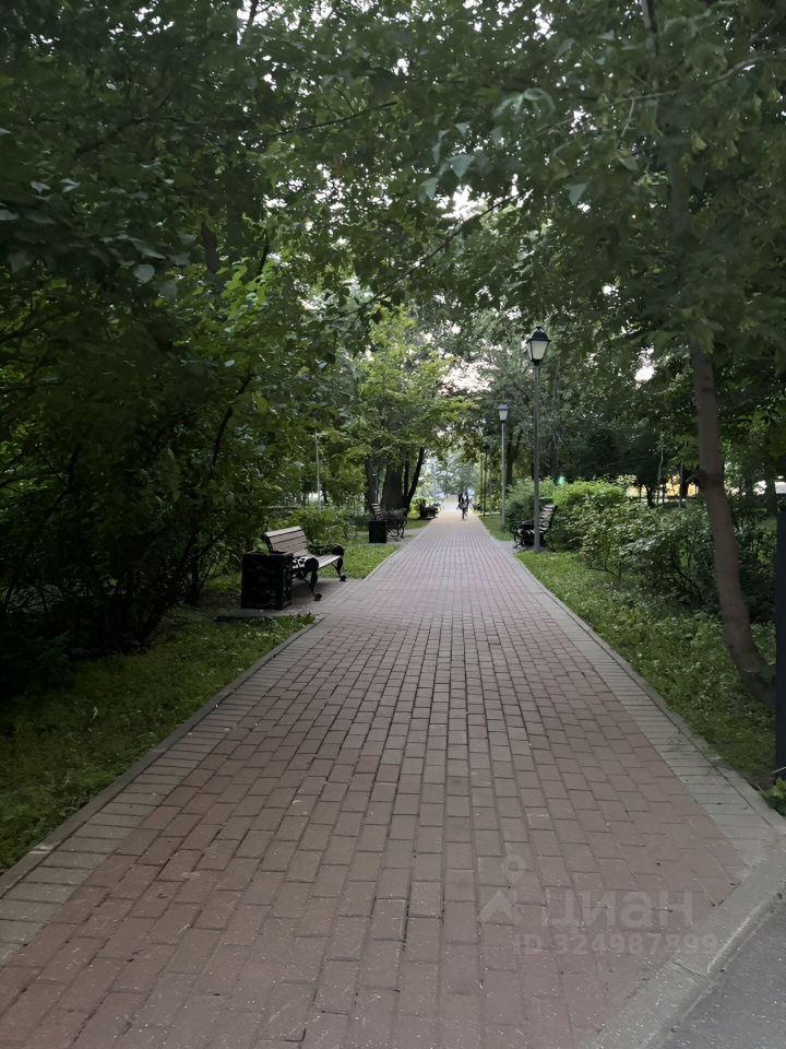Продажа 2-комн квартиры на вторичном рынке улица Трофимова, 22К1