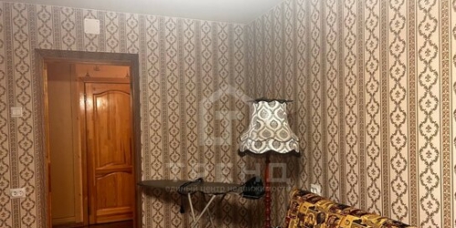 3-комн квартира Космонавтов пр-кт,  д. 76