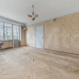 Продажа 2-комн квартиры на вторичном рынке улица Солдата Корзуна,  д. 13