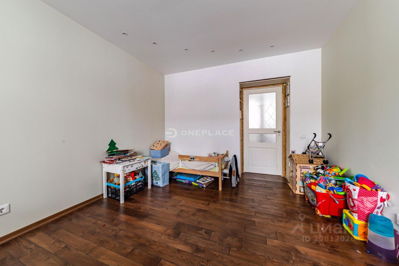 Продажа 2-комн квартиры на вторичном рынке пос. Лисий Нос, Раздельный проспект, 33