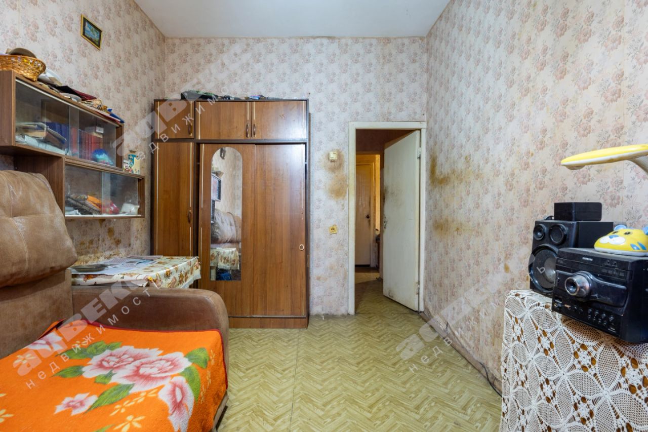 Продажа 2-комн квартиры на вторичном рынке Петрокрепость ст., Имени Морозова городской поселок, 7