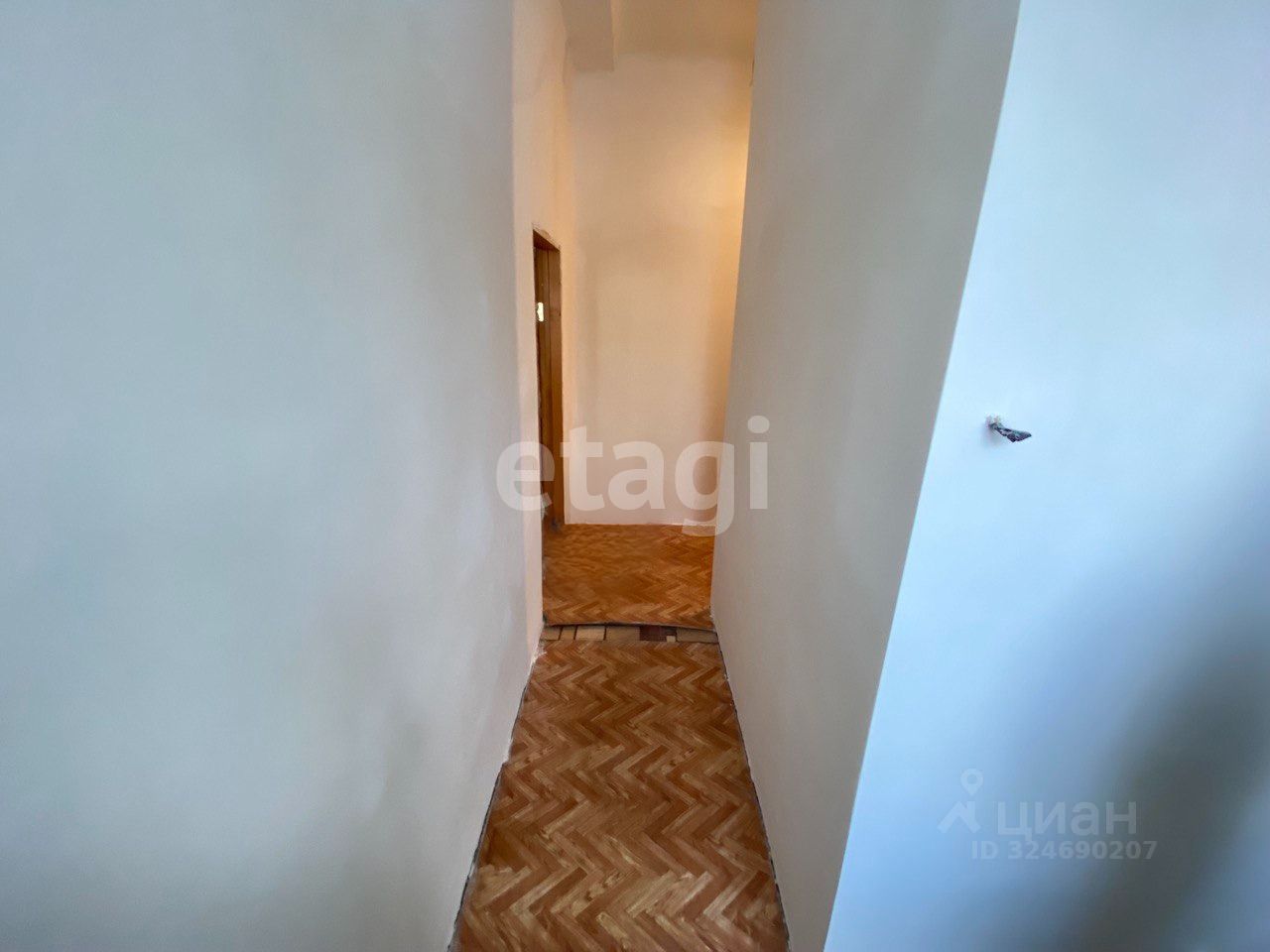 Продажа 1-комн квартиры на вторичном рынке Центральный мкр, улица Октябрьская,  д. 7