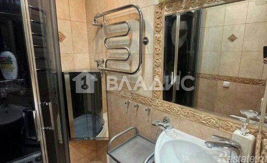 Продажа 3-комн квартиры на вторичном рынке ул Петрозаводская,  д. 5,  к. 4