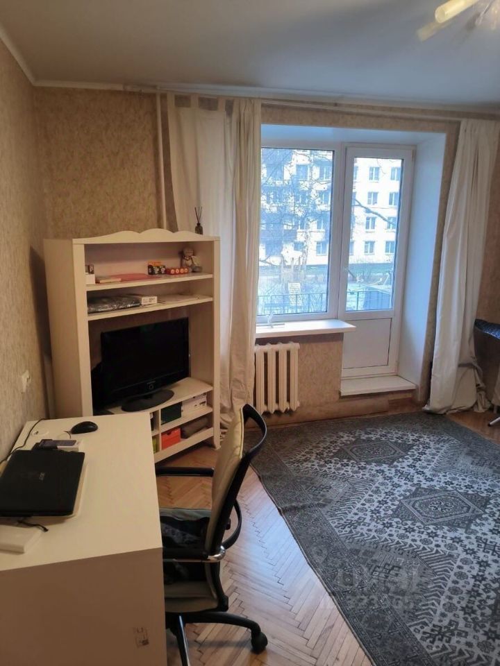 Продажа 1-комн квартиры на вторичном рынке улица Стойкости, 17