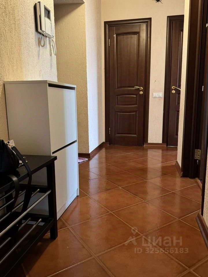 Продажа 2-комн квартиры на вторичном рынке Западный мкр,  д. 25