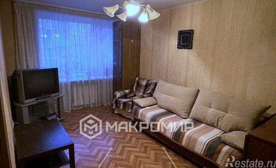 Продажа 3-комн квартиры на вторичном рынке Ленинградская улица,  д. 33