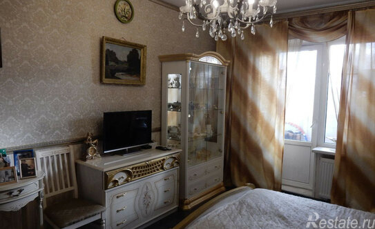 Продажа 2-комн квартиры на вторичном рынке улица Маршала Захарова,  д. 14 к2