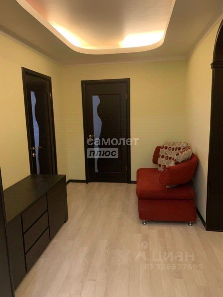 Продажа 4-комн квартиры на вторичном рынке улица Богданова, 42