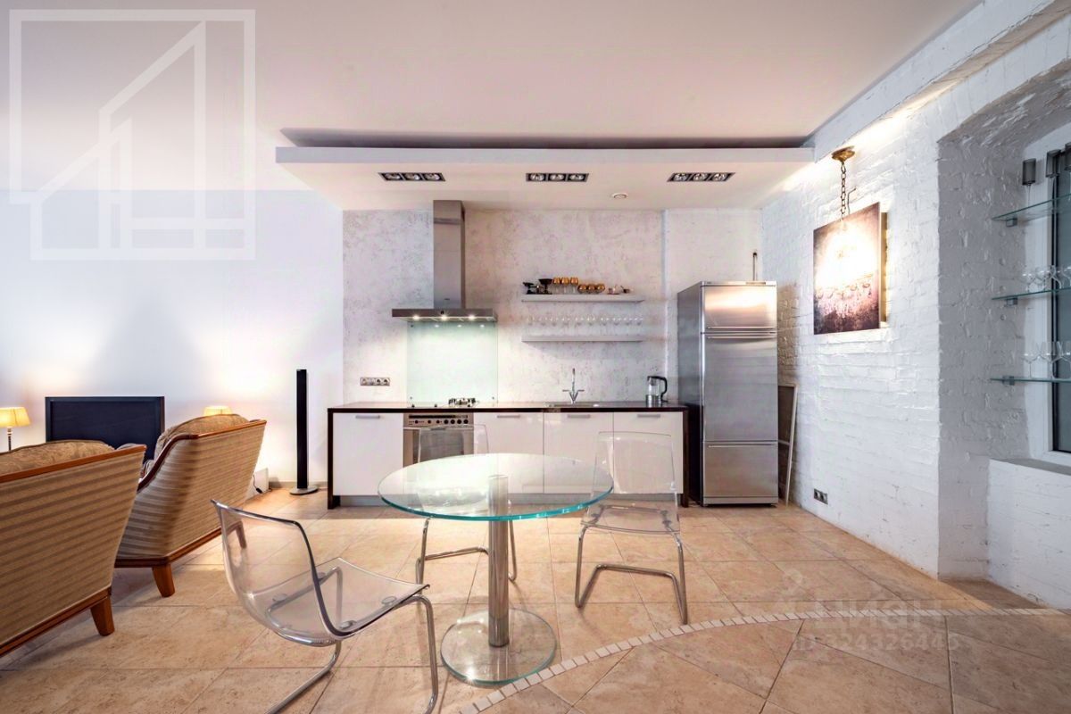 Аренда 2-комн квартиры на вторичном рынке Староконюшенный переулок, 33