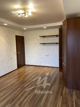 Продажа 3-комн квартиры на вторичном рынке Лобня, Физкультурная ул. ,  д. 4