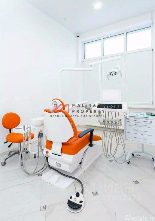 Продажа торгового помещения Староволынская улица,  д. 12 к4