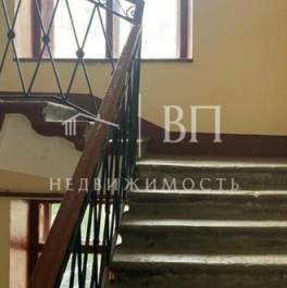 Продажа 3-комн квартиры на вторичном рынке улица Декабристов,  д. 33