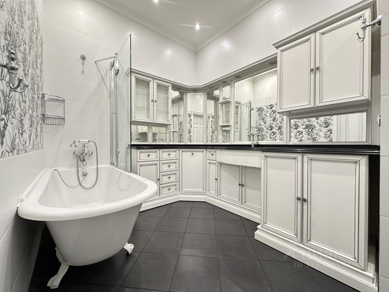 Аренда 2-комн квартиры на вторичном рынке улица Солянка, 1/2С2