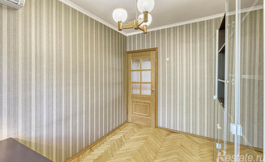 Продажа 3-комн квартиры на вторичном рынке Нахимовский пр-кт,  д. 38