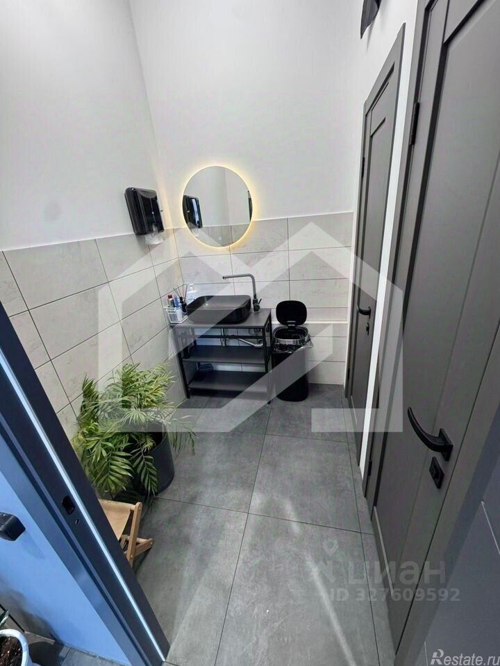 Аренда торгового помещения Ленинградский пр-кт,  д. 29,  к. 2