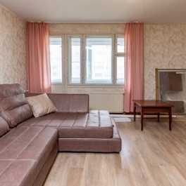 Продажа 2-комн квартиры на вторичном рынке Пулковская улица,  д. 2 к3