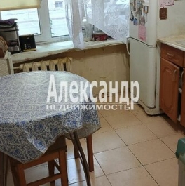 Продажа 3-комн квартиры на вторичном рынке Опочинина улица,  д. 15/18