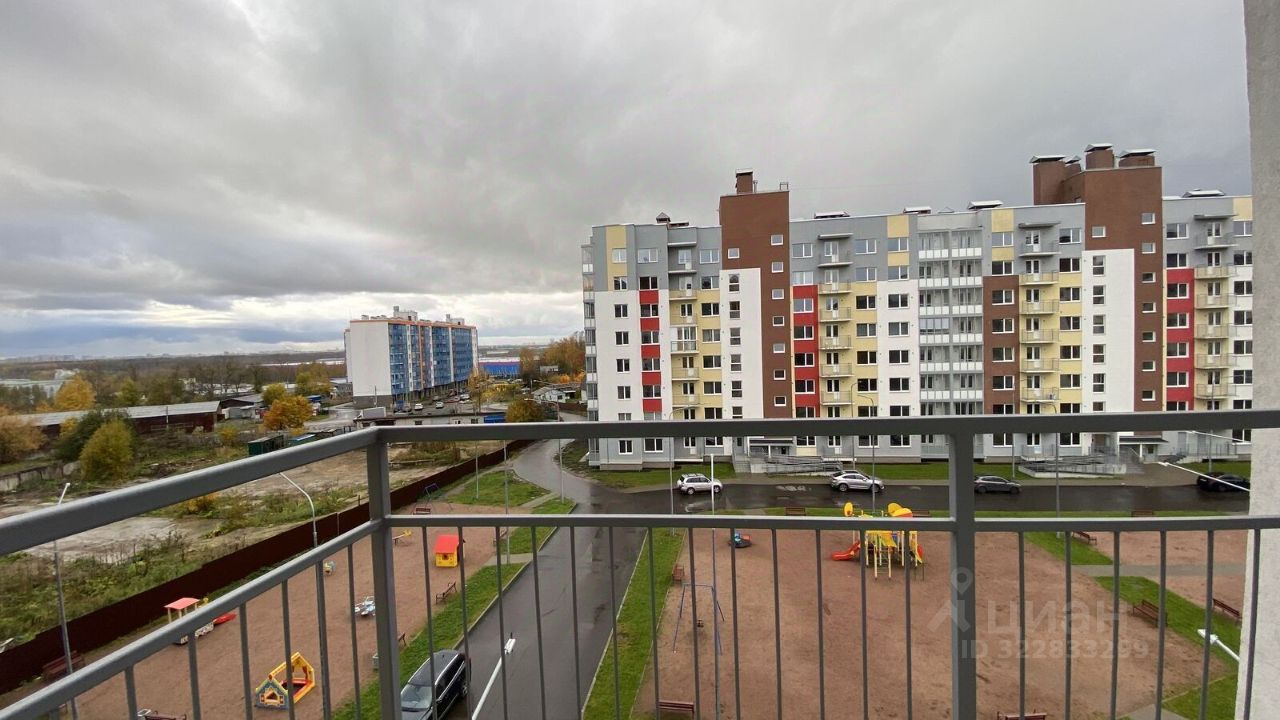 Продажа 2-комн квартиры на вторичном рынке д. Янино-2, улица Рябиновая, 8к1