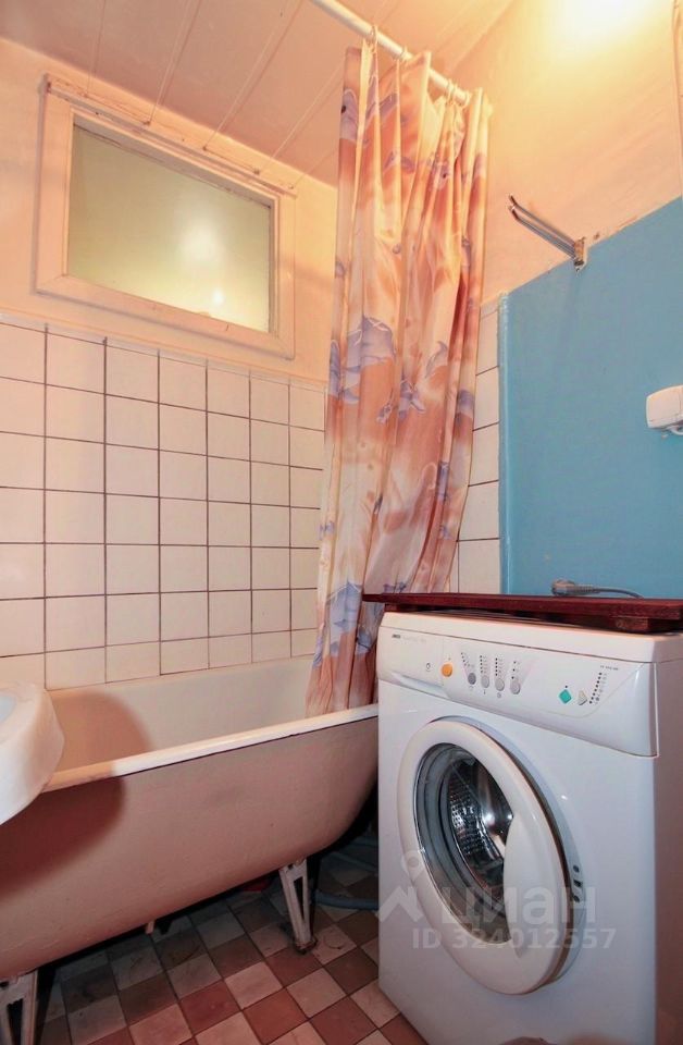 Аренда 3-комн квартиры на вторичном рынке улица Федора Полетаева, 24К3