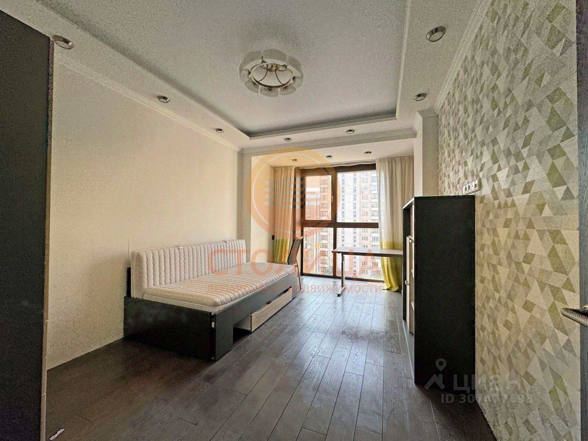 Продажа 4-комн квартиры на вторичном рынке улица Саморы Машела, 2А