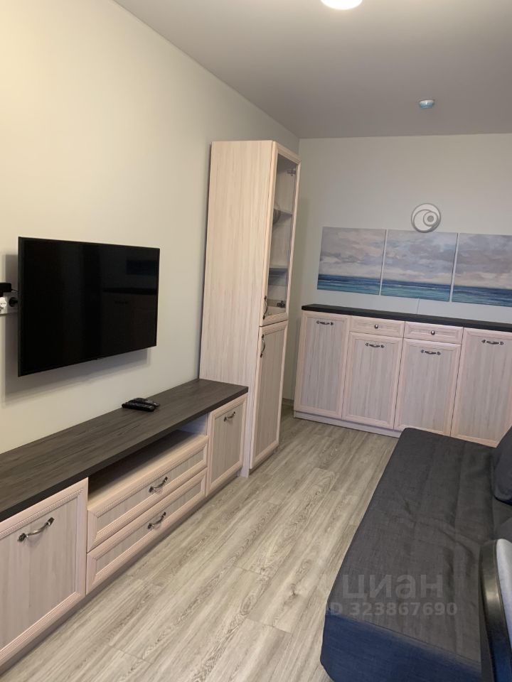 Аренда 2-комн квартиры на вторичном рынке улица Салова, 61