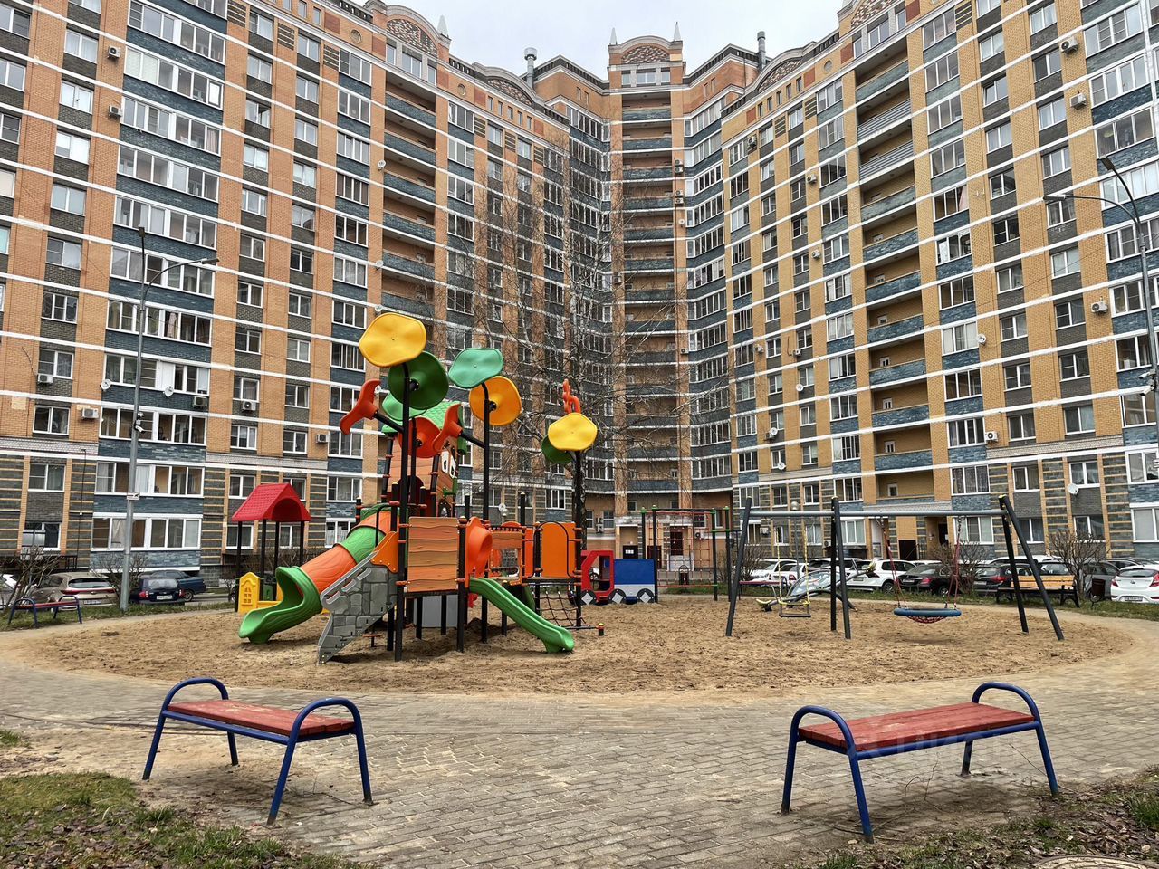 Продажа 2-комн квартиры на вторичном рынке Д мкр, Пущино,  д. 20