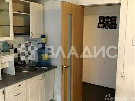 Продажа 2-комн квартиры на вторичном рынке Школьный пер,  д. 4