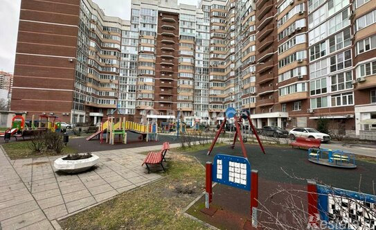 Продажа 2-комн квартиры на вторичном рынке Раменский бульвар