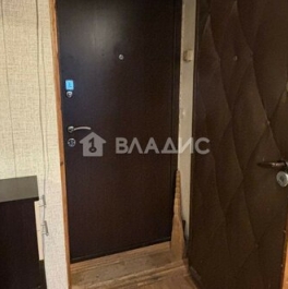 Продажа 2-комн квартиры на вторичном рынке Ялтинская улица,  д. 1